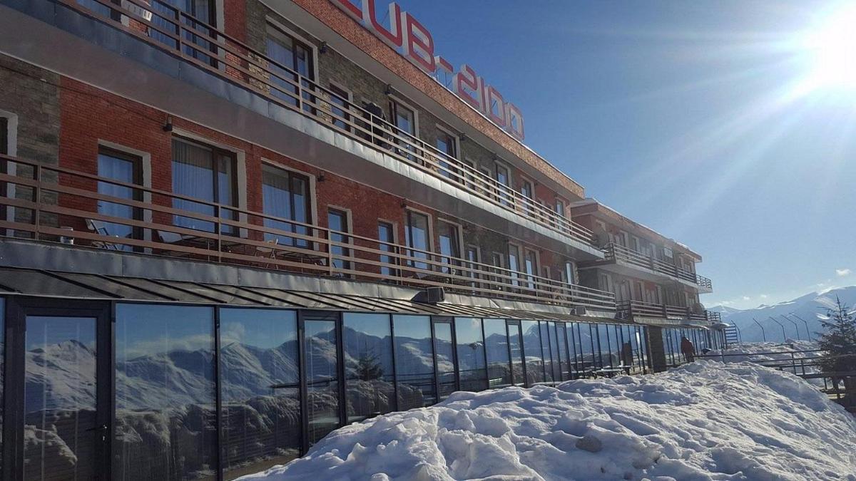 Hotel Club-2100 Gudauri Eksteriør bilde
