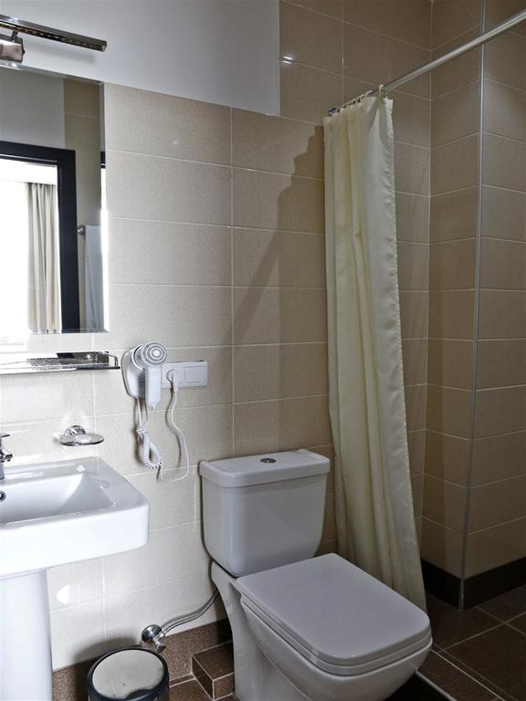 Hotel Club-2100 Gudauri Rom bilde